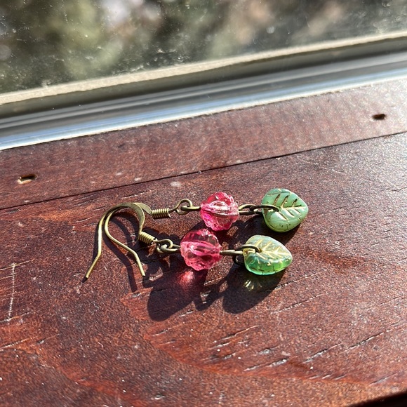 Handmade Rosegarden earrings - Picture 2 of 4